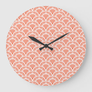 Art Deco Patroon met Schaal Motieven. Grote Klok