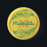 Art Deco Peacock Feather Monogram Stencil Ronde Button 5,7 Cm<br><div class="desc">Dit prachtige, moderne sierstencil knopontwerp ziet er uit in de stijl van Art Deco / Art Nouveau 20. In het midden kunt u jouw naam en monogram toevoegen in de cirkel van een abstract vreugdedoezelmotief. De kleuren zijn groen, blauw-groen blauwgroen, oranje, bruin en rood op een gouden gele-oranje achtergrond. De...</div>