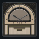 Art Deco Radiola (Latte, Greige, Black, Gold) Vierkante Klok<br><div class="desc">Het originele digitale schilderij op deze coole klok was geïnspireerd door zowel een Art Deco-radioontwerp uit 1930 als een populaire glazen klok, de Franklin Golden Hour. Met behulp van verschillende rangeertechnieken die een 3-D Bakelite-klok voorstellen met een buitenste glazen rand die in goud is geknipt en vervolgens op een zwart...</div>