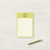 Art Deco Stapelde Monogram Logo op Geel Groen Post-it® Notes (Op bureau)