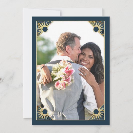 Art Deco vlinder monogram foto blauw goud Save The Date (Achterkant)