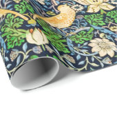 Art Nouveau Bird and Flower Tapestry Pattern Cadeaupapier (Rol Hoek)