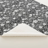 Art Nouveau Bird & Flower Tapestry, Black & White Sherpa Deken (3/4)