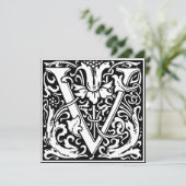 Art Nouveau Bloemenalfabet Monogram Letter V Kaart (Staand voorkant)