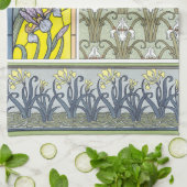  Art Nouveau, Garden Iris Flowers Theedoek (Gevouwen)