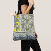 Art Nouveau, Garden Iris Flowers Tote Bag (Dichtbij)