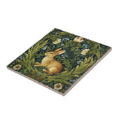 Art nouveau konijn in de tuin tegeltje (Zijkant)