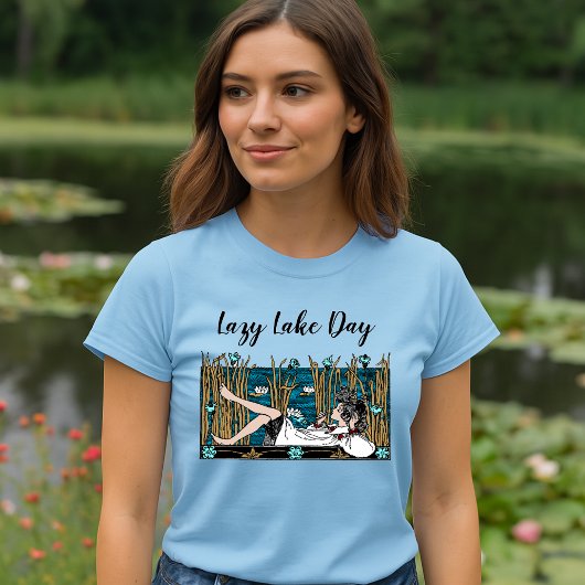 Art Nouveau Meisje Relaxen aan het Meer T-shirt