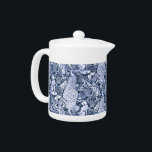 Art Nouveau Peacock Print, Navy and White Theepot<br><div class="desc">Kunst Nieuw-veau patroon gebaseerd op een  wandtapijt van William Morris geïnspireerd weefsel waarin een bosgebied met pauzes,  hazen en vossen wordt afgebeeld</div>