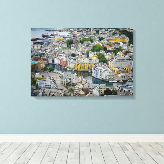 Art Nouveau stad Alesund, Noorwegen canvas print (Insitu (Houten vloer))