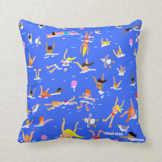 Art Pillow: John Dyer zwemmers Kussen