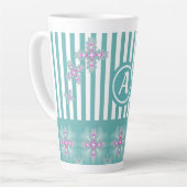 Artdeco Flowers in Retro Style with monogram Latte Mok (Linkerhoek)