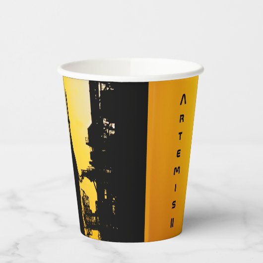 Artemis II to Launch Pad Papieren Bekers (Links)