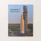 Artemis One Moon Rocket op pad Legpuzzel (Verticaal)