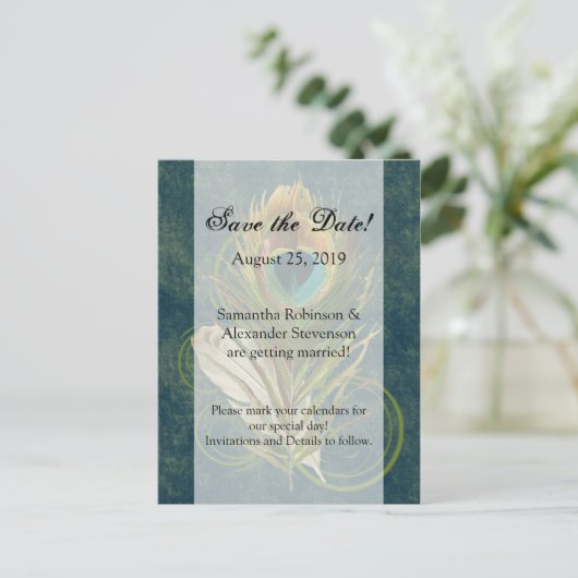 Artful Detail Peacock Feather Save the Date Aankondigingskaart (Staand voorkant)