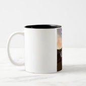 Arthur's Seat Edinburgh Scotland Tweekleurige Koffiemok (Links)