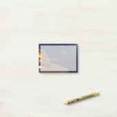 Artiest's Rendition of the Insight Lander. Post-it® Notes (Op bureau)