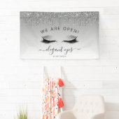 Artist maken we open glitter Drip Eyes Silver Spandoek (Insitu)