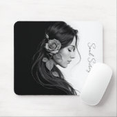 Artistic female profile with rose in monochrome muismat (Met muis)