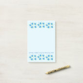 Artistiek Blauw Bloempatroon Accented Post-it® Notes (Op bureau)