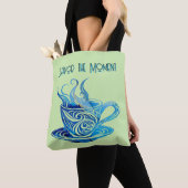 Artistieke Blue Coffee Cup met wervelende patronen Tote Bag (Dichtbij)