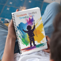 Artistieke expressie I Peuter die op muur schilder