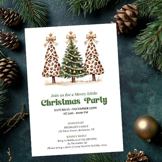 Artistieke groene gouden luipaard kerstboom uitnod kaart