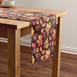 Artistieke herfst bladeren patroon op Rich Brown Medium Tafelloper