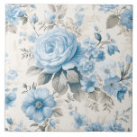 Artistieke lichte pastelblauwe Rozen Tegeltje<br><div class="desc">Dit delicate artistieke ontwerp is voorzien van bleke stoffige blauwe rozen, wilde bloemen en hortensia bloesems met lichte pastel salie gebladerte op eierschaal achtergrond.</div>