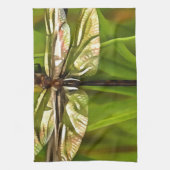 Artistieke limonade in bruin en geel op groen theedoek (Verticaal)