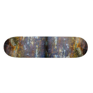 Artistieke rommelige muur persoonlijk skateboard