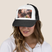 Artistieke Trucker Hat voor Bold Style Pet (In situ)