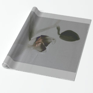 Artistieke ventilator in grijze tonnen cadeaupapier