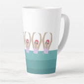 Artistieke zwemmers | Kunstmatige zwemillustratie Latte Mok (Rechterhoek)