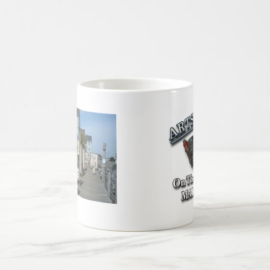 Arts Affair Mok (Center)