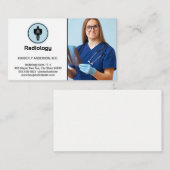 Arts die röntgenfoto onderzoekt visitekaartje (Voorkant / Achterkant)
