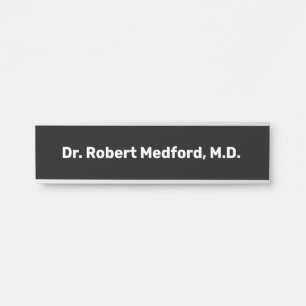 Artsen dokter hangende deur bord naamplaat