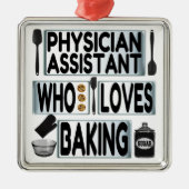 Artsenassistent houdt van bakken metalen ornament (Voorkant)