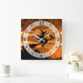 Artsy, Cool Flying Witch Silhouette Halloween Vierkante Klok (Huis)