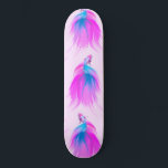 Artsy Girly Neon Pink Blue Painted Betta Fish Persoonlijk Skateboard<br><div class="desc">Dit kunstwerk en meisjes ontwerp is perfect voor de hedendaagse en trendy vrouw. Het schildert een handbeschilderd acrylpatroon van neonroze en blauwe bettavis met een stromende prachtige staart bovenop een wazige roze achtergrond. Het is een geweldig stuk voor elk dierenvriend, hipster vrouw, of iedereen die van unieke en originele kunstwerken...</div>