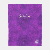 Artsy paarse floral batik God houdt van alles1 op  Fleece Deken (Voorkant)