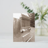 Artsy Visual Retro Travel Trailer Back End Leaving Feestdagenkaart (Staand voorkant)