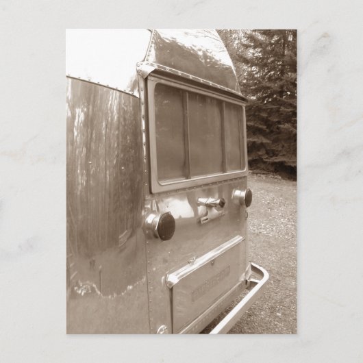 Artsy Visual Retro Travel Trailer Back End Leaving Feestdagenkaart (Voorkant)