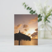 Aruba, silhouet van palapa op het strand bij zonso briefkaart (Staand voorkant)