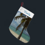 Aruban Beach I Beauful Natuur Scene Kleine Kerstsok<br><div class="desc">Soms wil je gewoon weg naar een warm en tropisch gebied,  en dit afbeelding vat de ervaring samen. Deze tropische scène show het witte zandstrand van Aruba met een kokosnoeppalmboom. Bekijk onze winkel voor meer kalmerende strandfoto's. Dit afbeelding is ook voorzien van het breedbeeldbehang "Aruban Beach I" van www.mlewallpapers.com.</div>