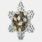 Arum Lily Artistic Floral Design on Black Tin Sneeuwvlok Ornament (Rechts)