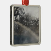 Ash en stoom gaan door met blazen metalen ornament (Rechts)