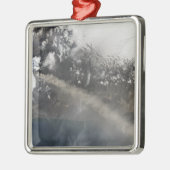 Ash en stoom gaan door met blazen metalen ornament (Links)