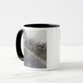 Ash en stoom gaan door met blazen mok (Voorkant links)