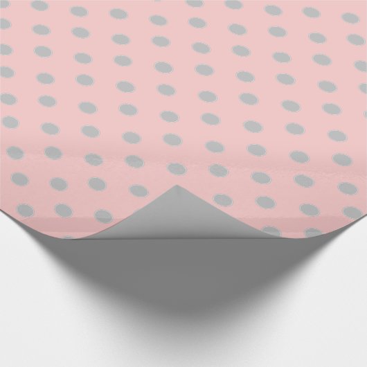 Ash Gray Polka Dot Circles on Baby roze Cadeaupapier (Hoek)